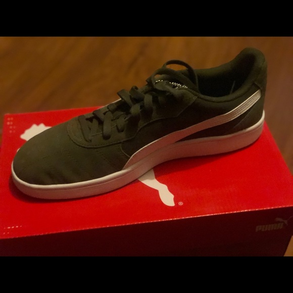 Puma - Picture 3 of 3